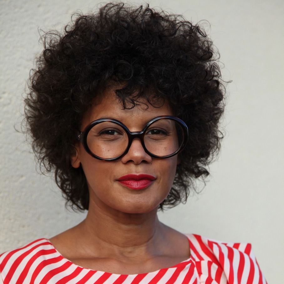 Véra Atchou. basse def